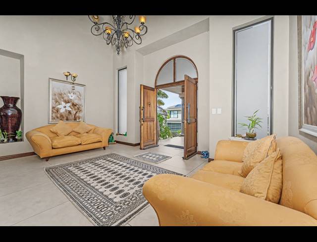 5 BEDROOM FREEHOLD FOR SALE IN BLUE VALLEY GOLF ESTATE